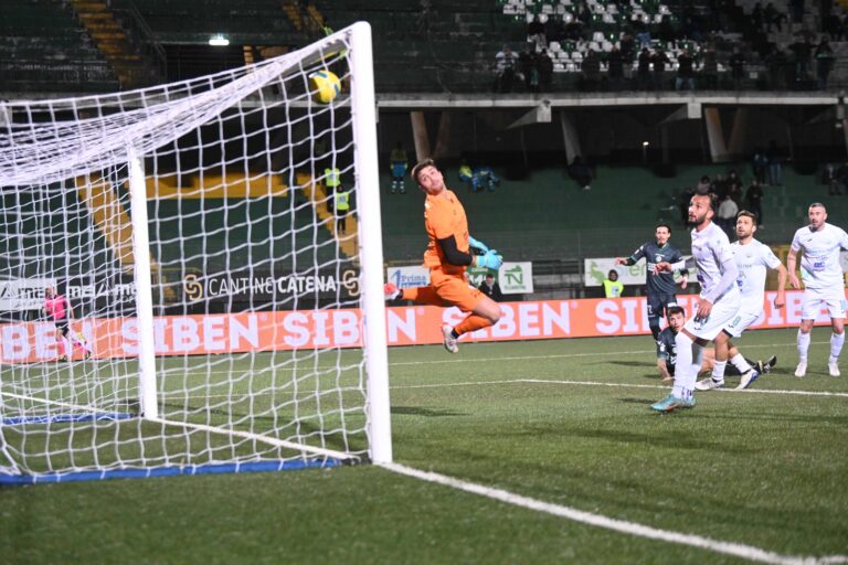 L’Avellino delude: è solo 0 a 0 con il Monopoli al Partenio – Lombardi