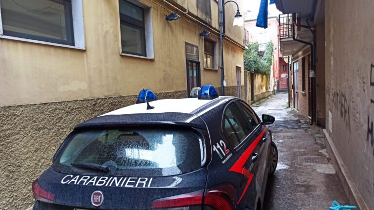 Atripalda, inseguimento per le vie del centro: 34enne in manette
