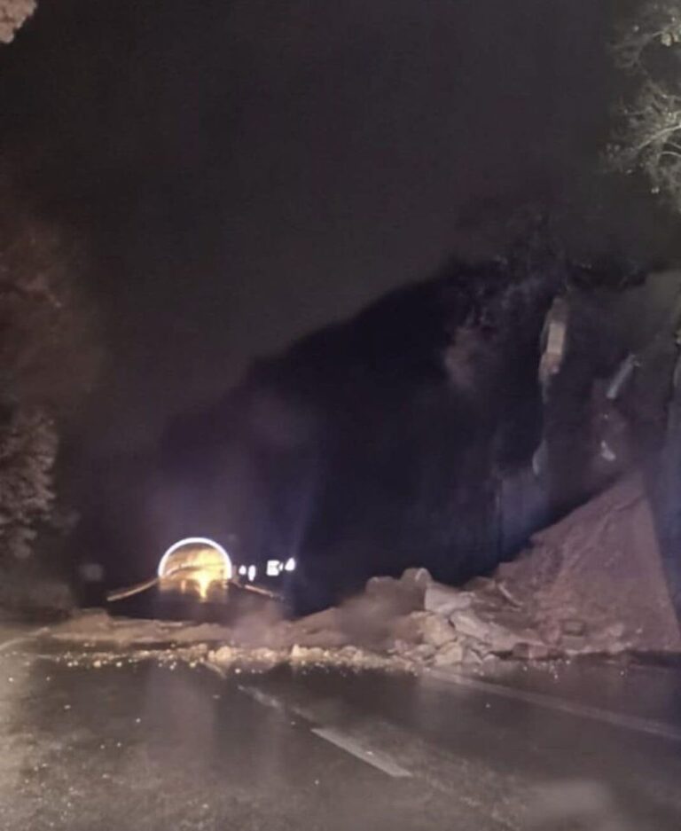 Frana sull’Ofantina, si lavora alla messa in sicurezza