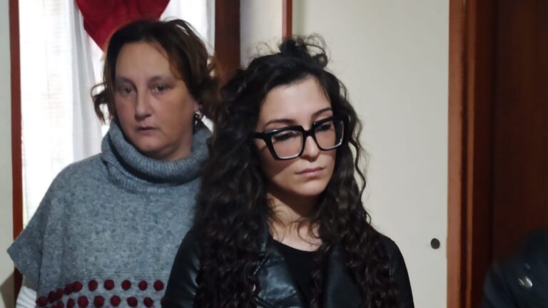 Manzo, la figlia: “La verità su mio padre ad ogni costo, pronta al processo anche se indagata”