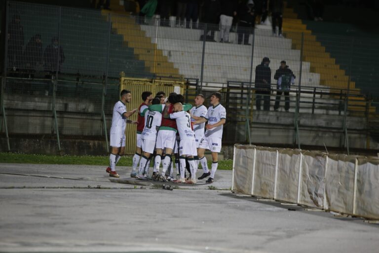Avellino, poker al Giugliano e seconda vittoria consecutiva: 2-4 al “Partenio-Lombardi”