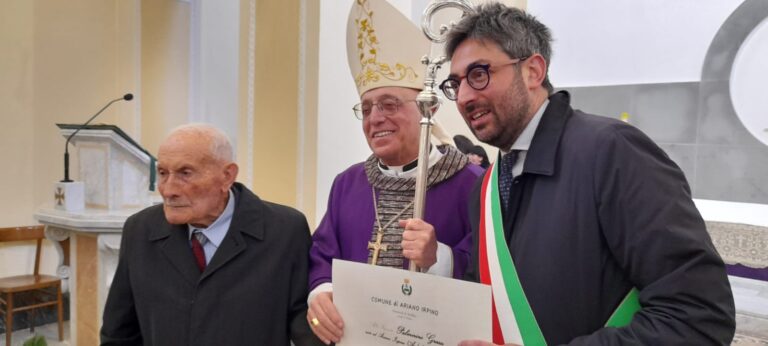 100 anni di nonno Palmerino, famiglia di longevi