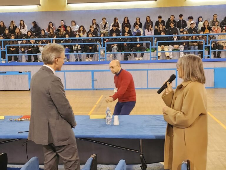 VIDEO/ Droghe sintetiche e superalcolici tra i giovani, Airoma: troppi casi ad Avellino