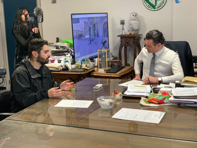 VIDEO/ Friday for future, studenti a confronto con Festa. Il sindaco: “Sforamenti ridotti del 300%”