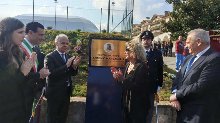 FOTO E VIDEO  / Avellino rende onore a due irpini illustri: Manganelli e Bianco. La cronaca della giornata