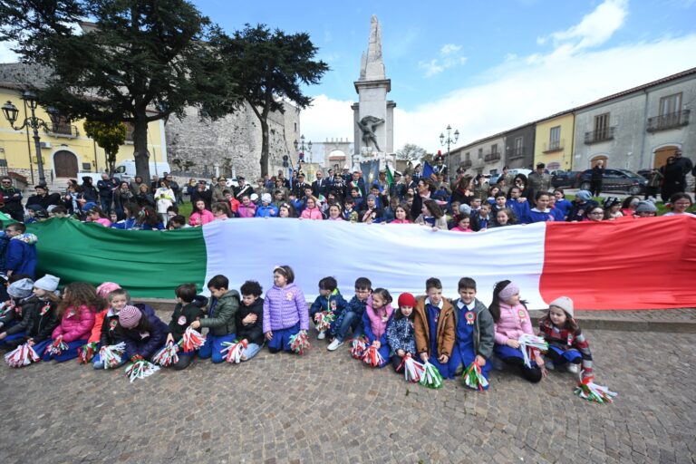 VIDEO-FOTO/ 25 aprile, il Colonnello Amato celebra a Montemiletto la Liberazione