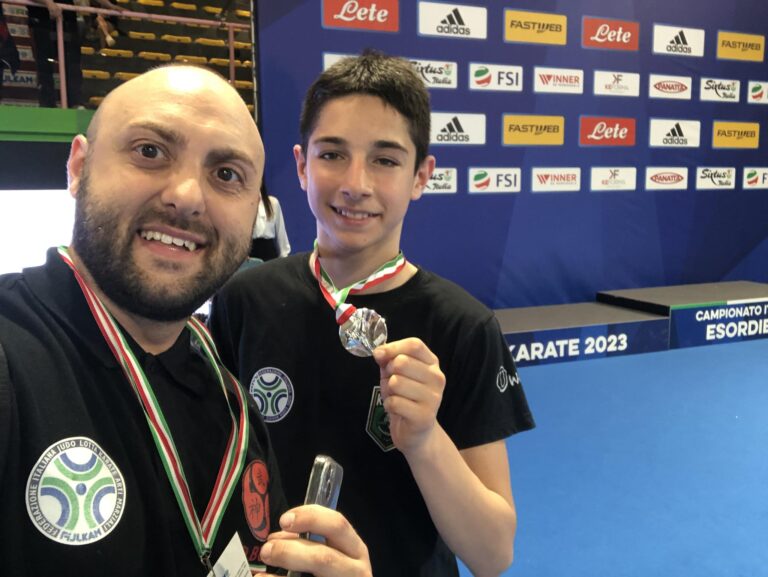 Riccardo De Gregorio, campione di Karate, premiato in Municipio