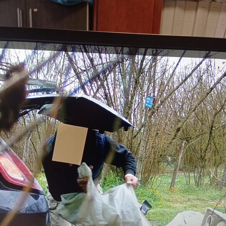 FOTO/Lotta all’abbandono dei rifiuti: “furbetti” beccati e sanzionati