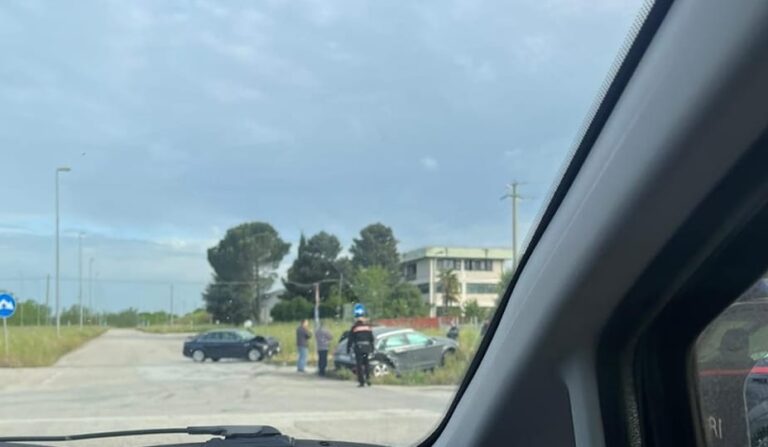 Incidente sulla Fondovalle: tre feriti. Arteria nell’abbandono