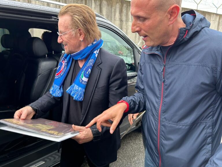 “Bono Vox, il mio incontro e le incredibili storie dei fan”