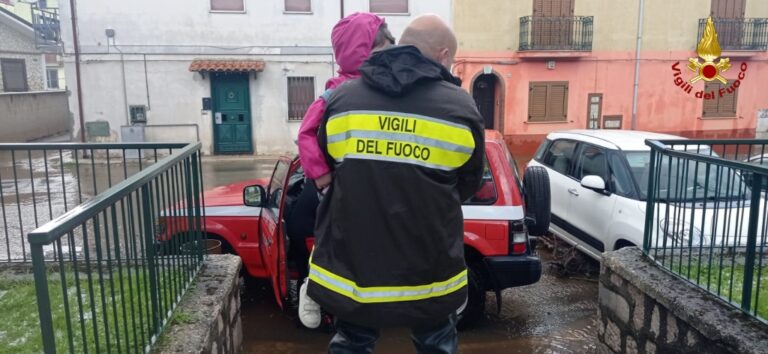 FOTO  E VIDEO / Bomba d’acqua improvvisa, pomeriggio di paura a Forino e Montoro