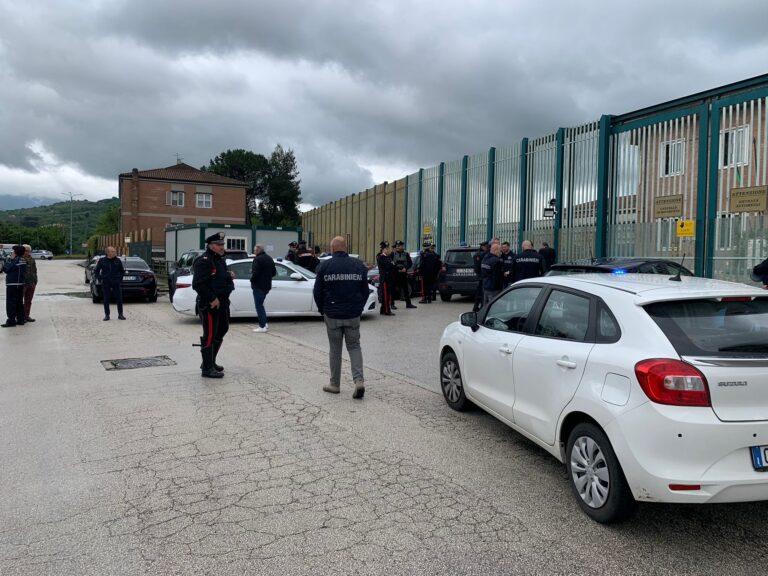 IN AGGIORNAMENTO / Carcere di Avellino, 50 detenuti in rivolta