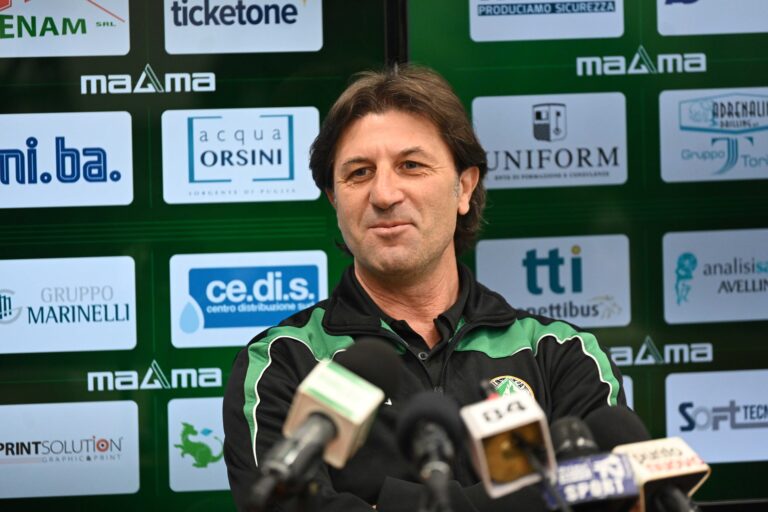 Avellino, ecco la svolta: esonerato Rastelli, al suo posto favorito Michele Pazienza