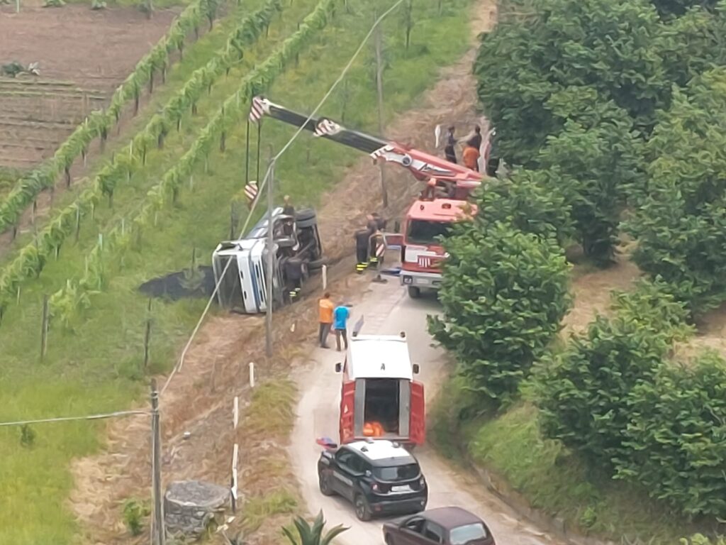 Camion_capovolto_Montemiletto
