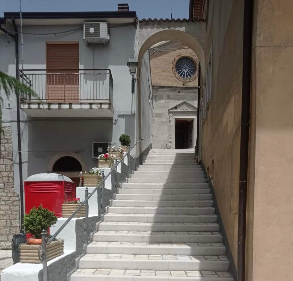 Scalinata_Savignano_Irpino1