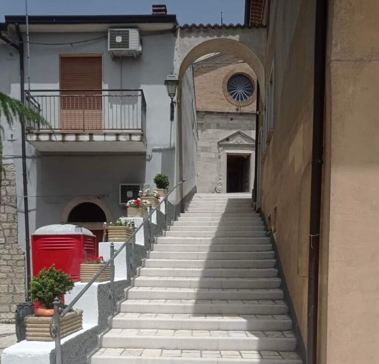 Scalinata_Savignano_Irpino1