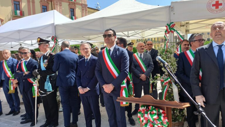 Movida e dintorni, il sindaco aumenta i controlli e pensa a potenziare l’organico dei vigili urbani