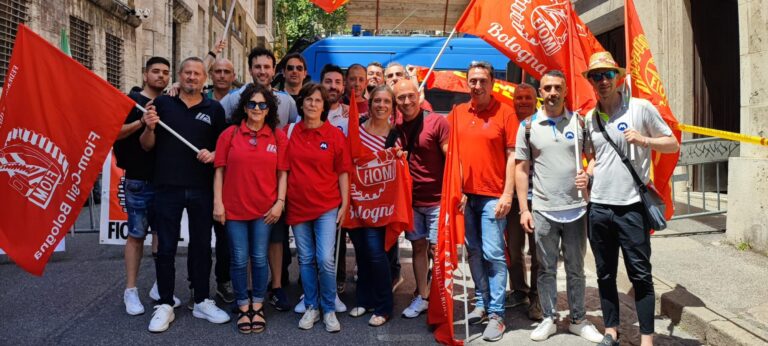 Industria Italiana Autobus, è il giorno della protesta