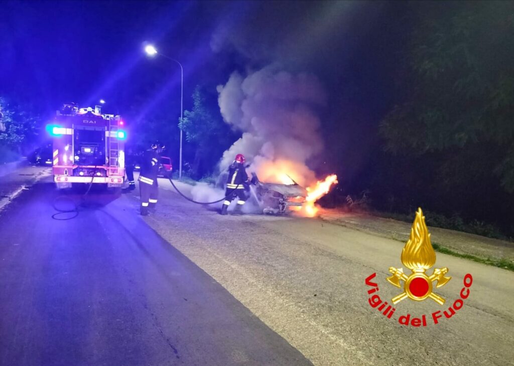auto_incendiata