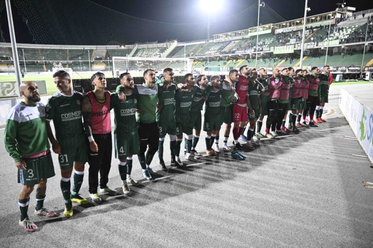 Avellino, poker al Partenio – Lombardi: Monopoli battuto 4 a 0, doppietta di Patierno