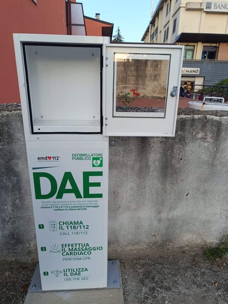 Grottaminarda_furto_defibrillatore