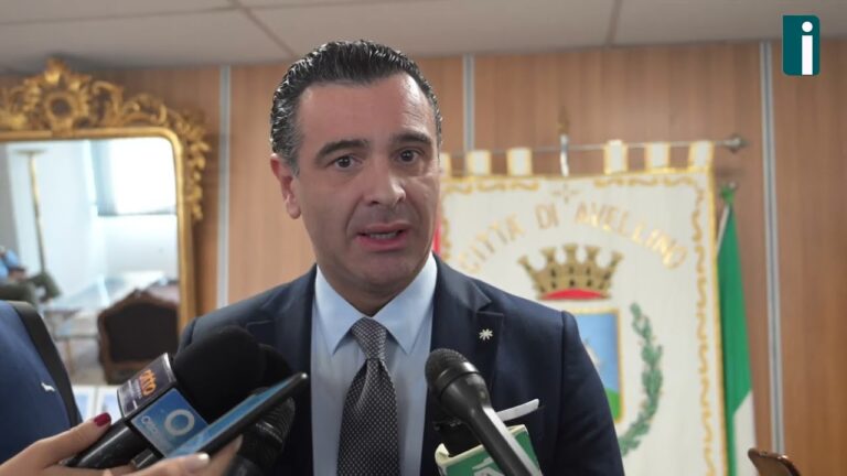 VIDEO/ Scuole, buona partenza in città. Il sindaco Festa: “Normale rallentamenti al traffico”