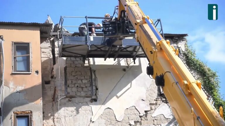 FOTO / Avellino si lascia alle spalle le ferite del terremoto