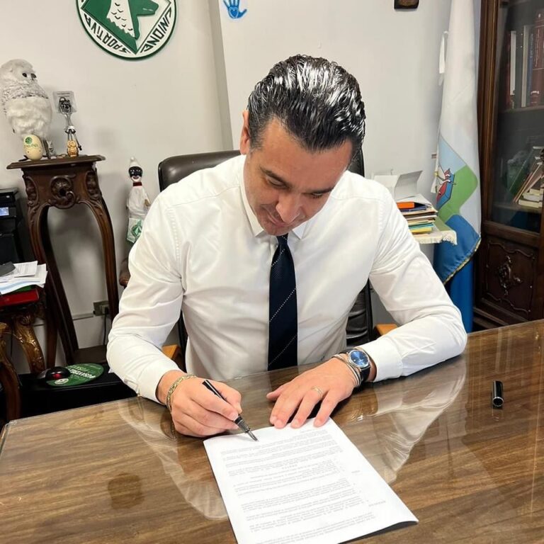 L’ordinanza firmata dal Sindaco Festa: altri 1.000 posti allo stadio “Partenio-Lombardi”