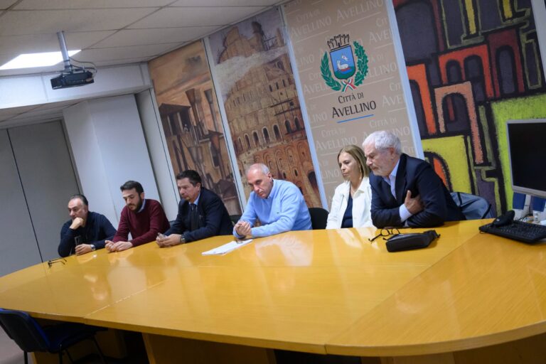Piano di Zona e rifiuti, opposizioni all’attacco del sindaco
