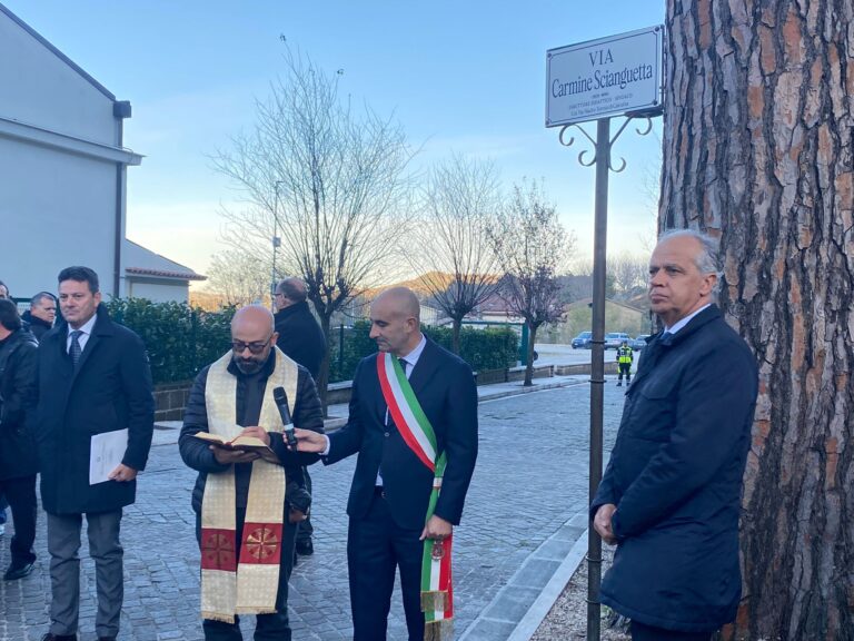 VIDEO/ Scuola e legalità, il ministro Piantedosi a San Martino Valle Caudina