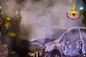 incendio_auto_Montoro