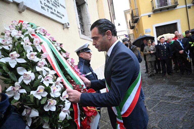 VIDEO/ Festa oltre la memoria: “Cancellare le ferite del terremoto dell’80”