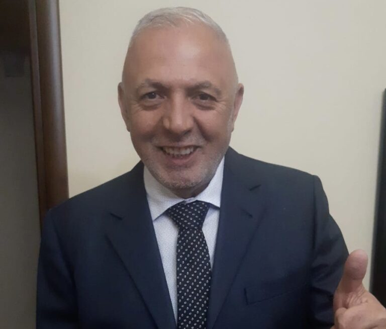 Il sovrintendente Solito saluta la Digos. Auguri di buona pensione “Zorro”