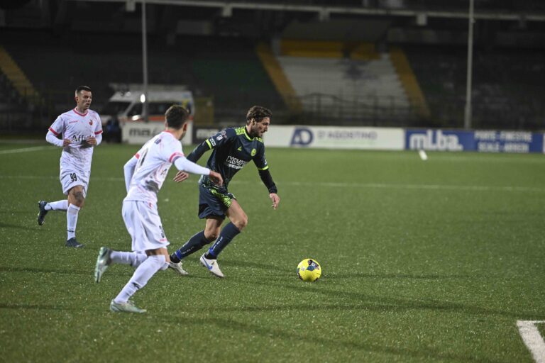 Coppa Italia, la Lucchesa gela il Partenio – Lombardi e passa il turno: 0- 1