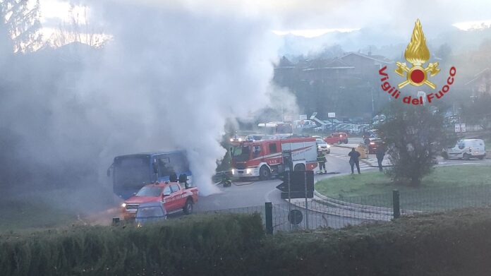 Bus_in_fiamme