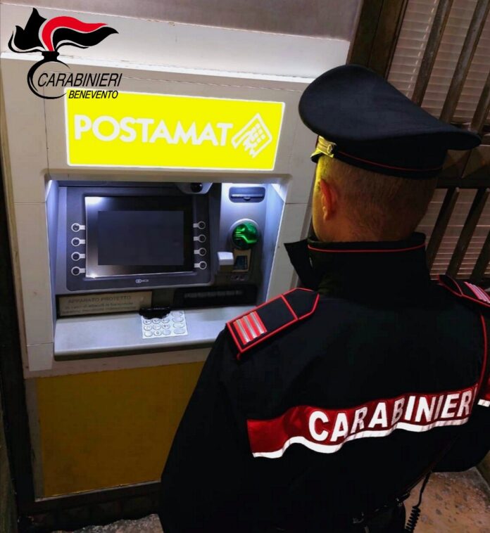 Carabinieri_Postamat