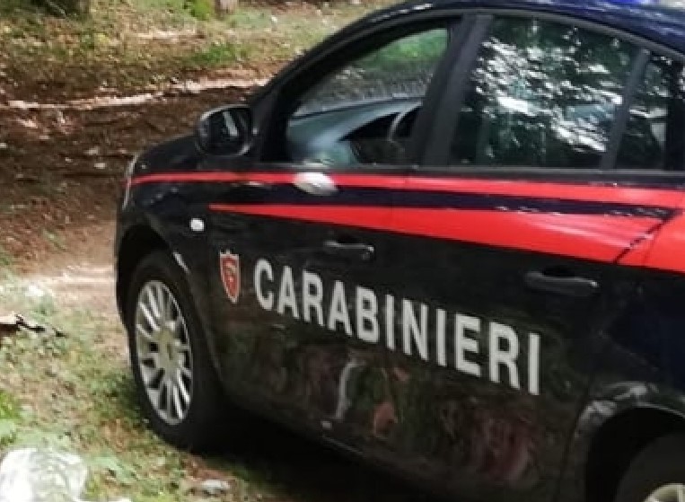 Montella, 24enne pensa al suicidio: salvata