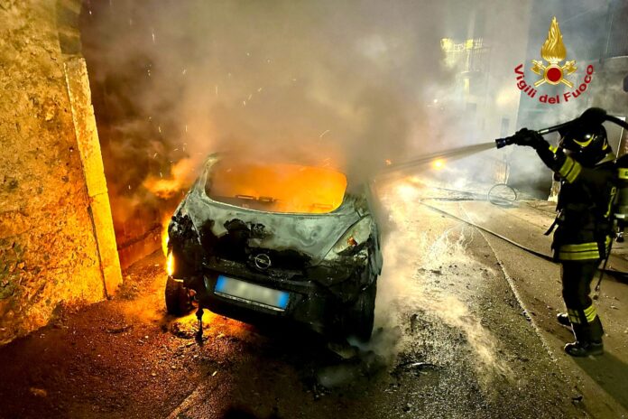 incendio_auto_Montoro