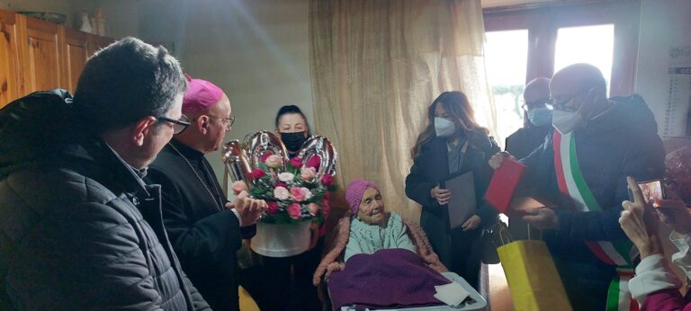 Melito Irpino, celebrati i 100 anni di nonna MariaGrazia
