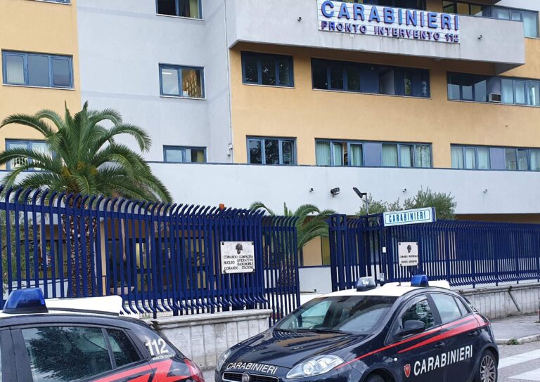 Giovane sorpreso in possesso di un tirapugni: denunciato dai Carabinieri