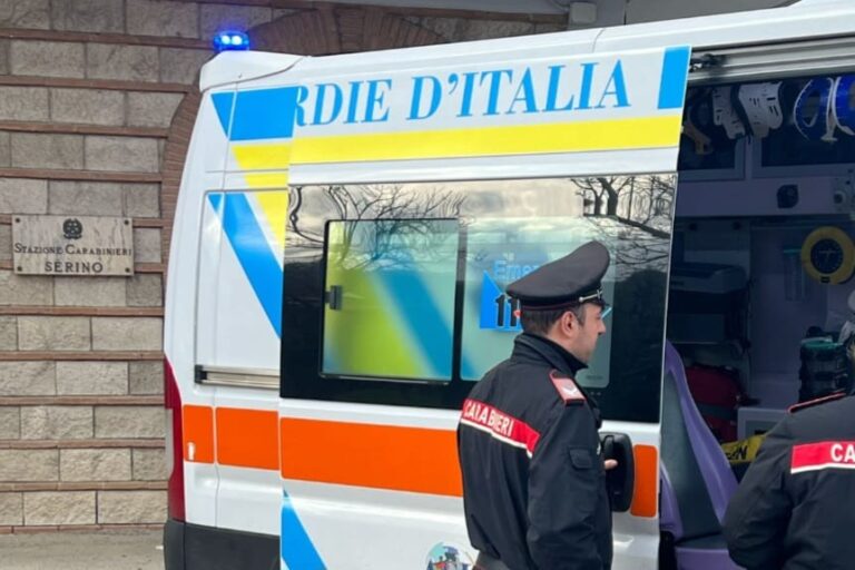 Serino_carabinieri_ambulanza
