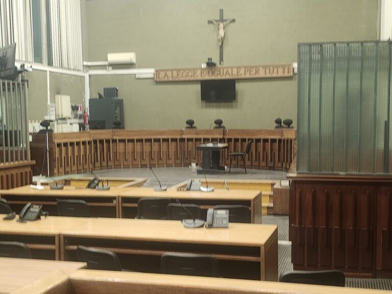 Tribunale_Avellino_Aula