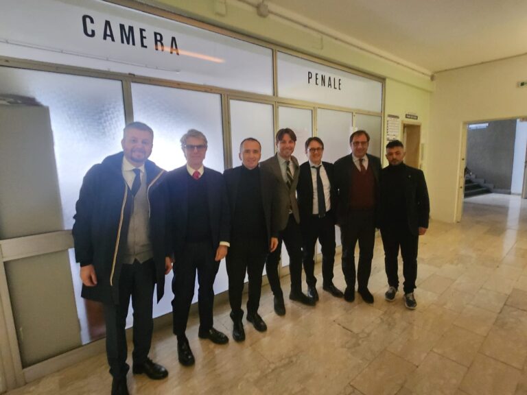 VIDEO/ Dopo dieci anni Gaetano Aufiero torna alla guida della Camera Penale di Avellino