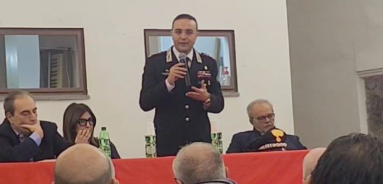VIDEO/ Il colonnello Albanese agli studenti: “Marciare contro la camorra, si può fare denunciando”