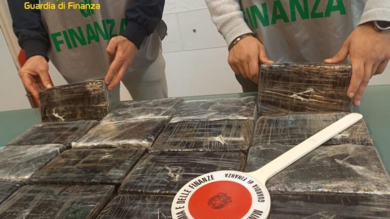 Droga dalla Spagna, ad Avellino un chilo di cocaina alla settimana