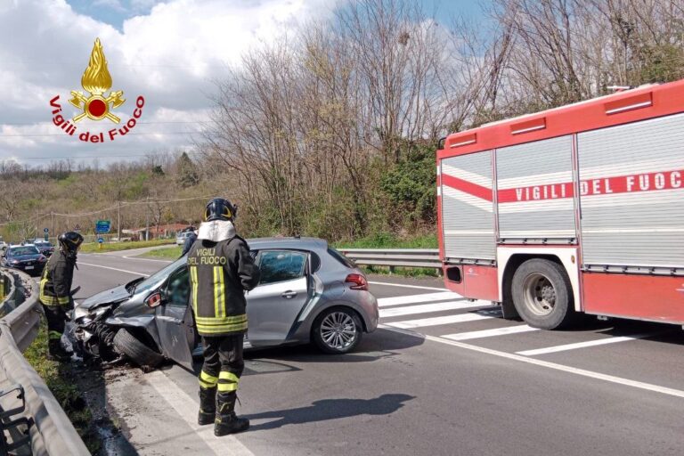 Incidente sull’Ofantina: 88enne alla guida in ospedale