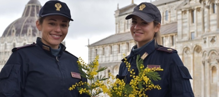 Essere donna e poliziotto:  gli studenti irpini incontrano la Polizia di Stato