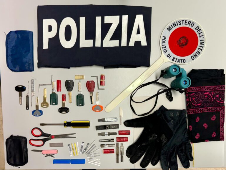 Furti: la Polizia becca 3 georgiani ed un marocchino con arnesi atti allo scasso