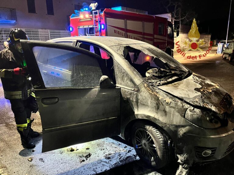 auto_bruciata_Montoro
