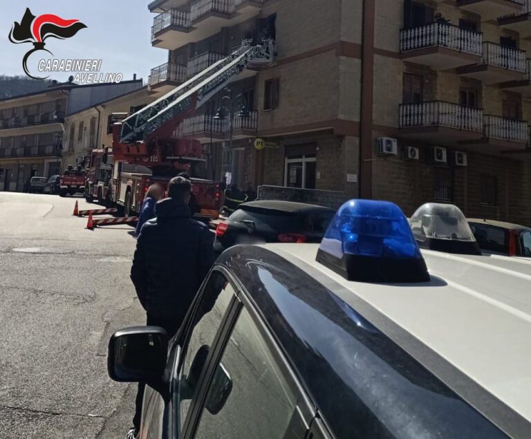 Corto circuito causa incendio in un appartamento a Chiusano San Domenico